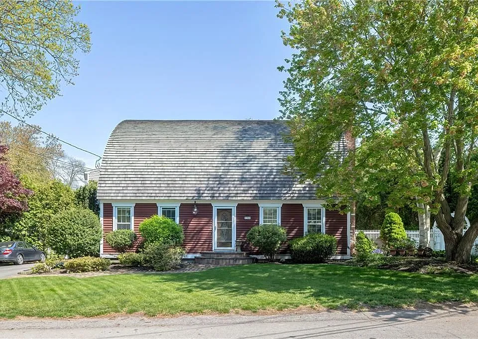 35 Fales Rd