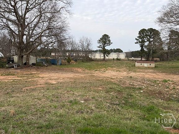 2nd image of 3162 Maysville Road