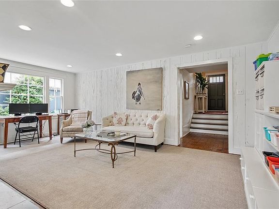 5th image of 267 Brockenbraugh Ct