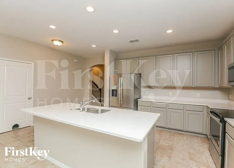 6252 Outrigger Rd — Photo 3