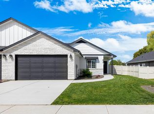 875 N 14th St, Payette, ID 83661