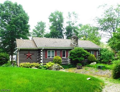 62 Lakeside Dr, Sussex, NJ, 07461