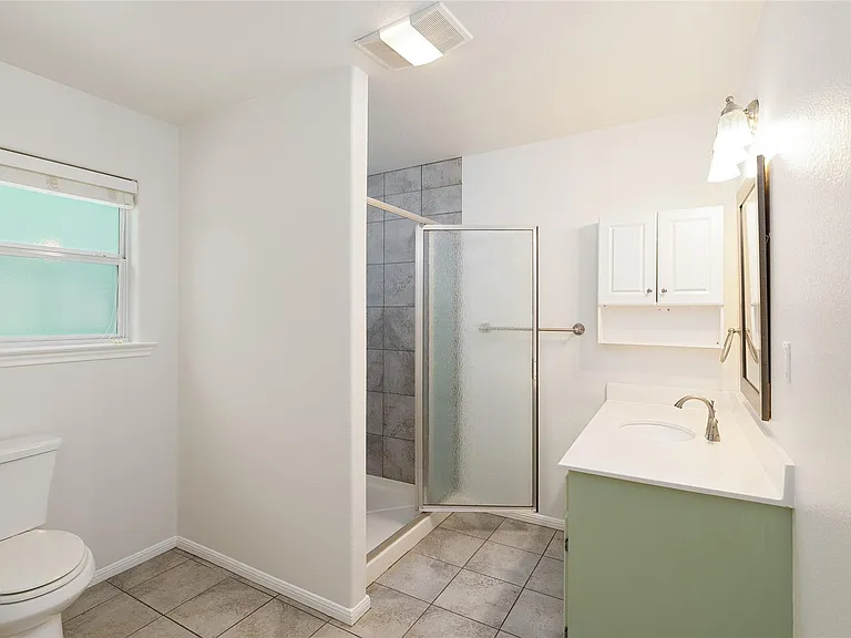 4505 Red River St #B — Photo 22