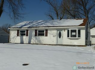 4717 Seville Dr, Louisville, KY 40272