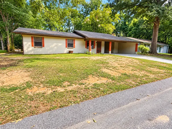 2209 Clearwater St, Mobile, AL 36609