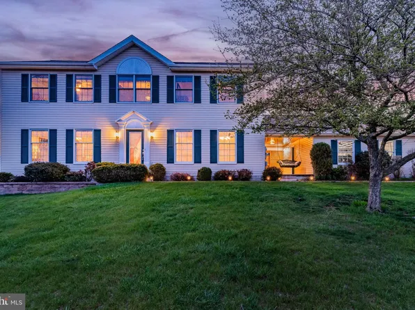 310 Shatto Dr, Carlisle, PA 17013