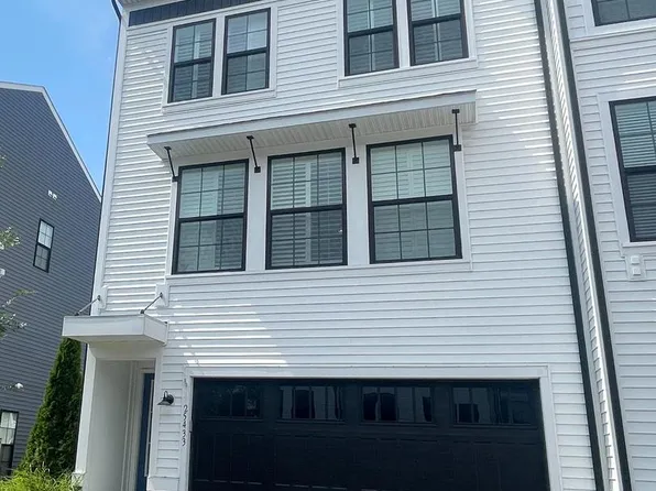 25433 Hartland Orchard Ter, Chantilly, VA 20152