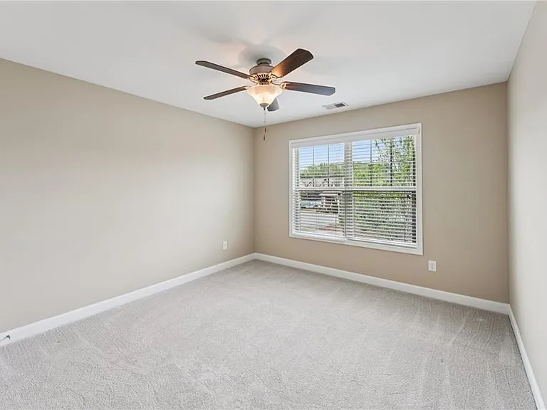6370 Shiloh Woods Dr — Photo 52