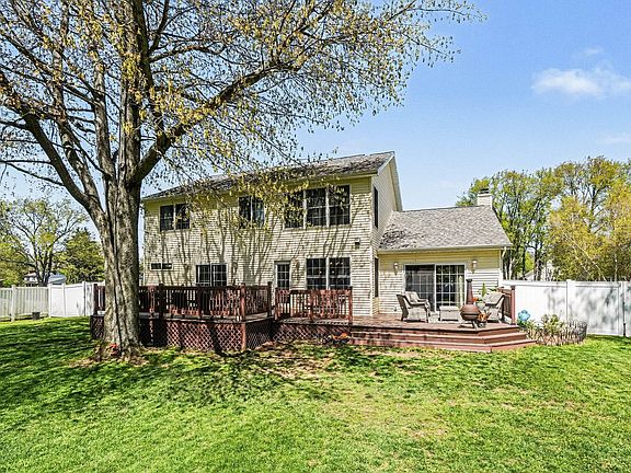 2nd image of 9466 Riverbend Dr