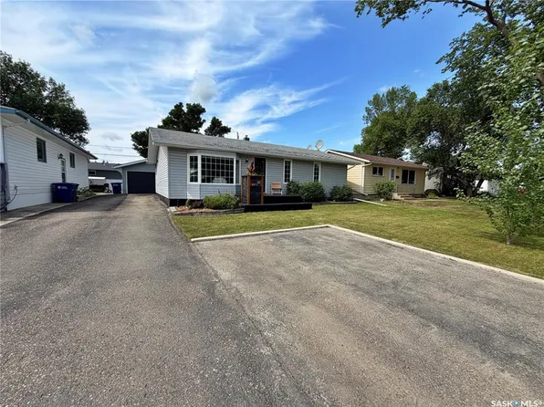 410 Gertie STREET, Moosomin, SK S0G 3N0
