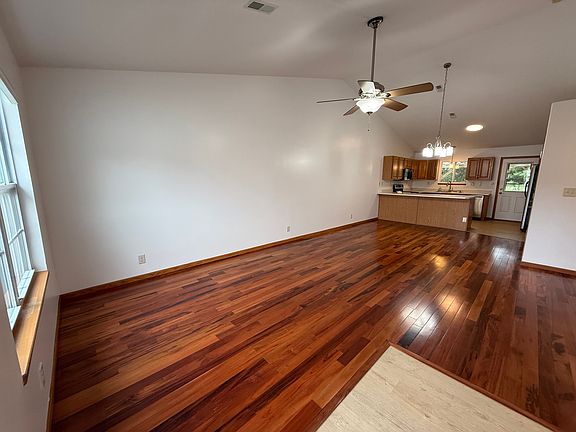 3rd image of 3917 Ballard Ct
