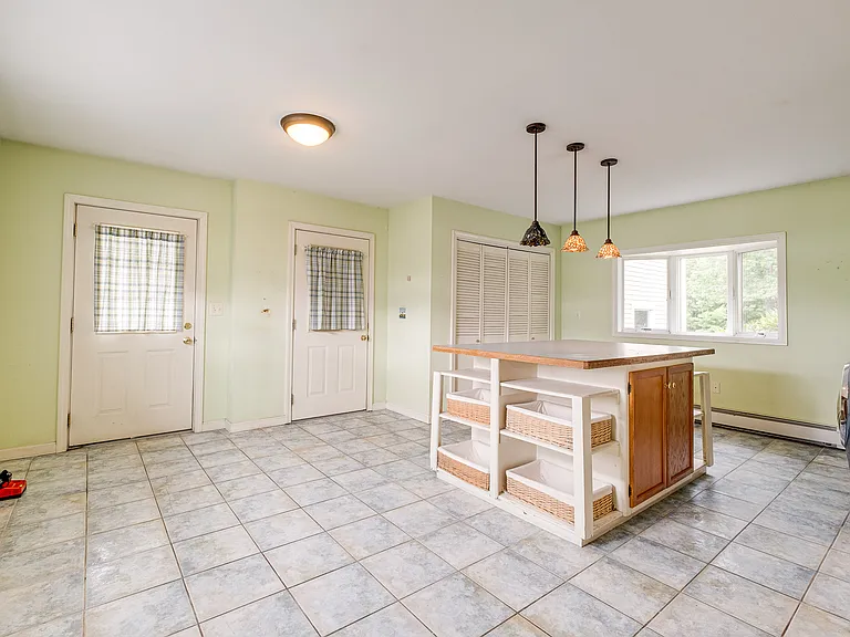 1235 Shore Rd — Photo 31