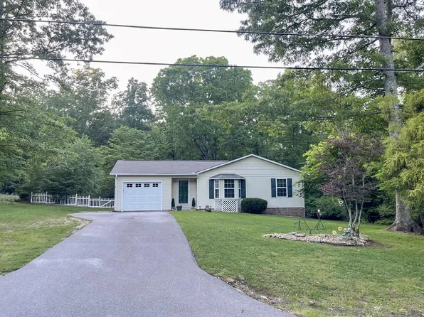 111 Sycamore Dr, Crossville, TN 38555