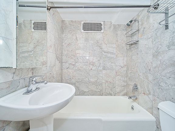 4th image of 241 W 24th St APT 1