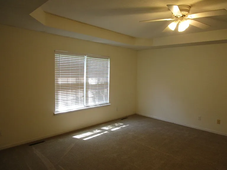 5013-5015 Betty Jean Way — Photo 15