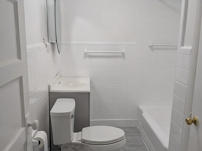 110 Nelson Ave — Photo 3