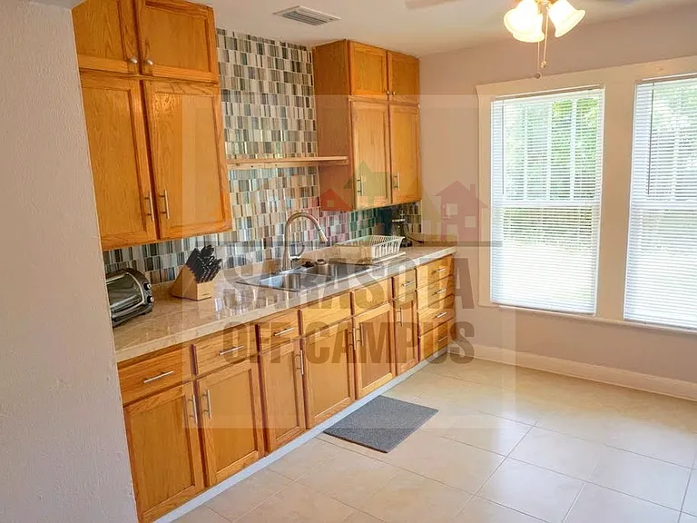 3600 Old Bradenton Rd #B — Photo 3