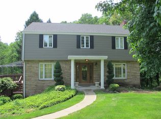 3460 Ridgewood Dr, Pittsburgh, PA 15235