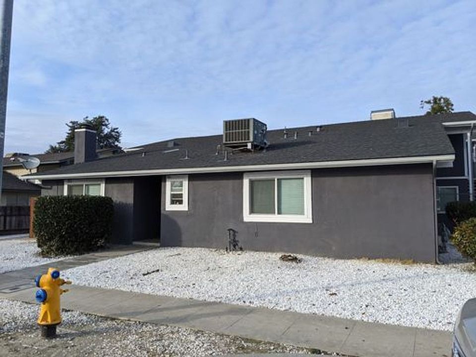 1st image of 551 W Ashlan Ave #860