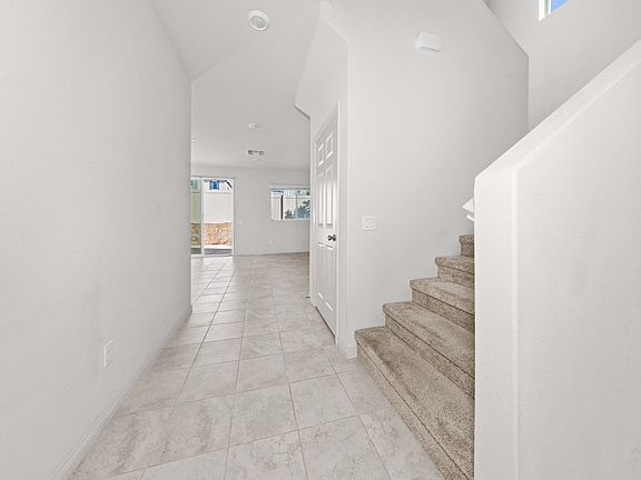 5th image of 11640 Eldridge Ave