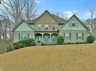 10 Westwood Lake Dr, Newnan, GA 30263