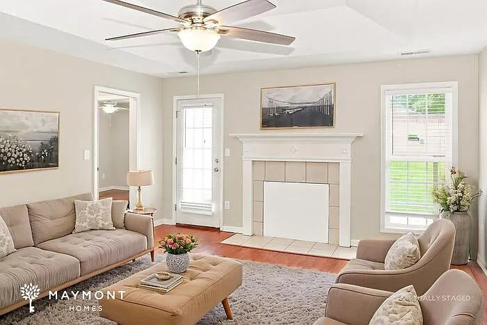 3 bed, 2.0 bath, 1244 sqft, $1,655 — Photo 4