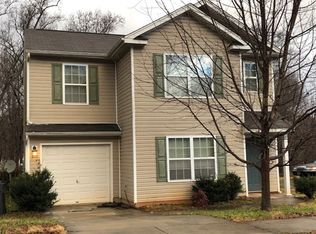 410 Presidents Ct, Charlotte, NC 28217