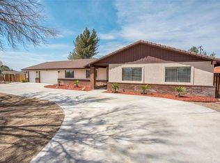20014 Cronese Ln, Apple Valley, CA 92308