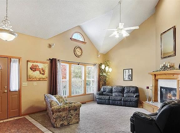 3rd image of 12451 Augusta Dr