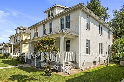 39 W Wilson Blvd Photo 1