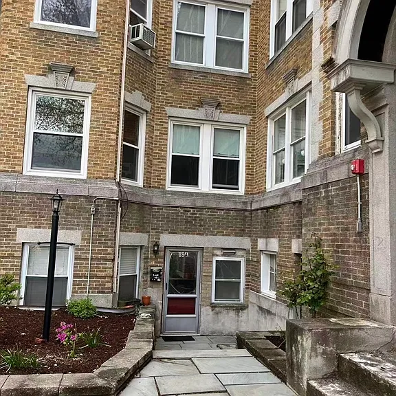 19 Westbourne Ter #A — Photo 16