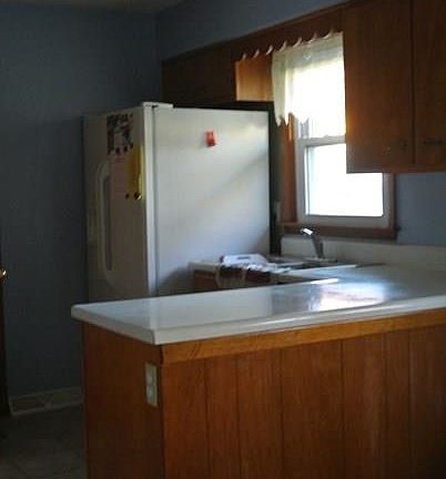 4th image of 1112 S Allen Ave