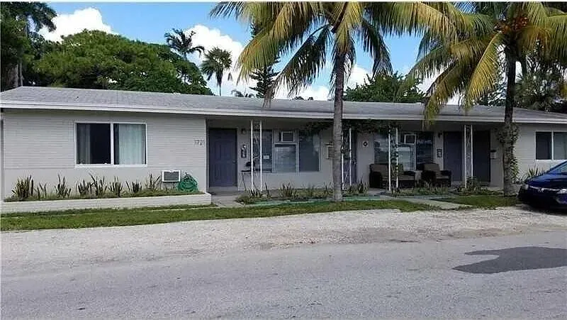 1 bed, 1.0 bath, 2337 sqft, $1,400 — Photo 2