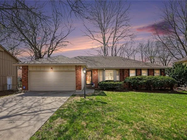 8411 W 87th St, Overland Park, KS 66212
