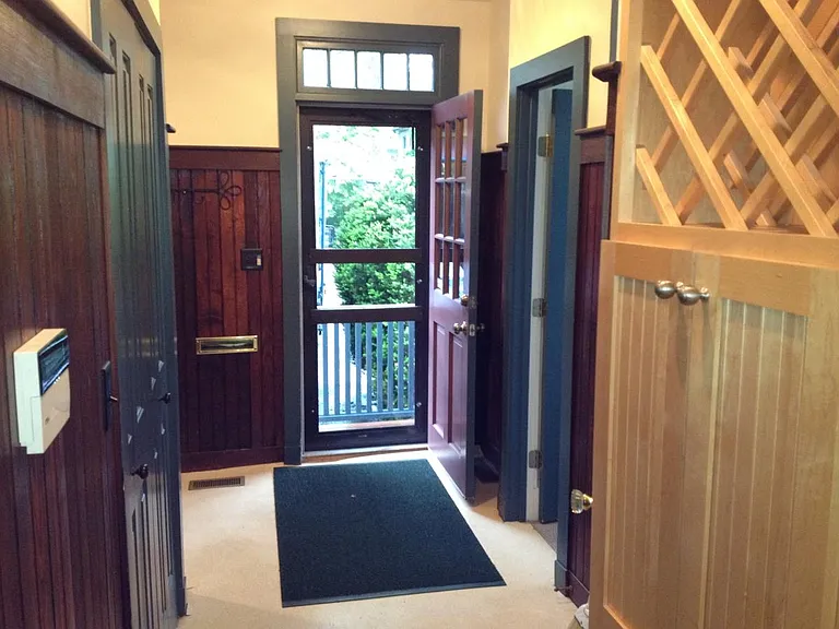 ENTRY FOYER & MUD ROOM