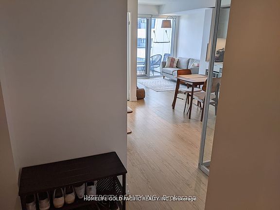 5th image of 85 Wood St #Penthouse 17