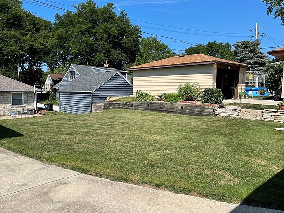 3rd image of 231 N 110th St