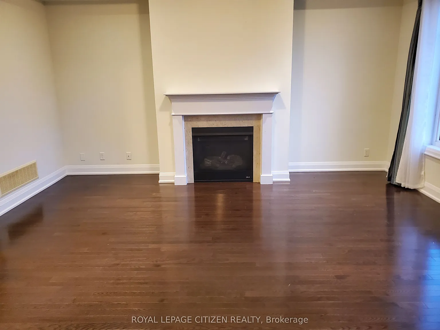 4 bed, $3,300 — Photo 4