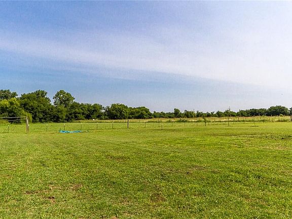 2nd image of 5849 County Road 302