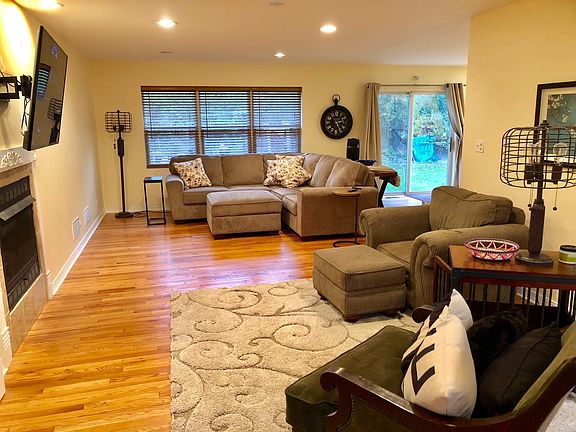 4th image of 37370 Forest Dr