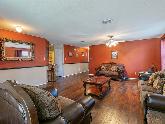 2nd image of 703 Locustberry Dr