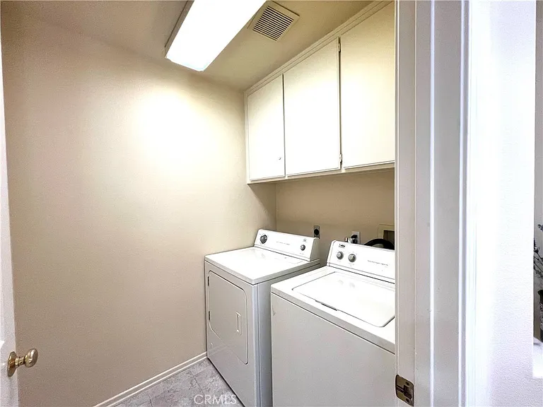15201 Riviera Ln — Photo 16