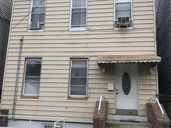 215 59th St, West New York, NJ 07093