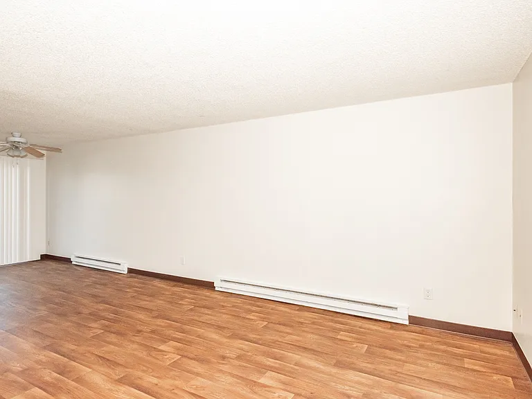 Cinnamon Square Apartments — Photo 6