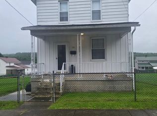 134 E Harvey Ave, Masontown, PA 15461