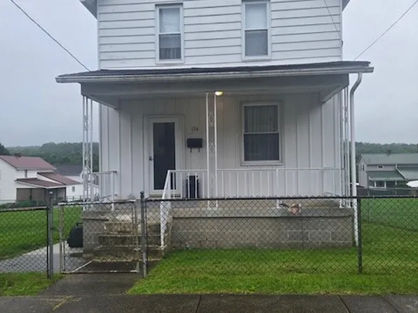 134 E Harvey Ave, Masontown, PA 15461