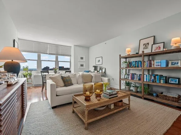 88 Morgan St APT 2207, Jersey City, NJ 07302