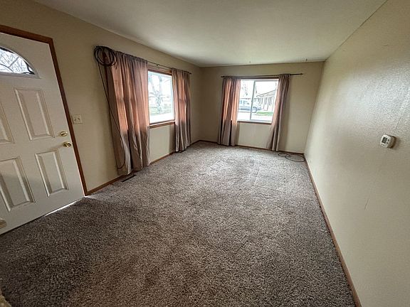 2nd image of 800 N Highway 105 #4