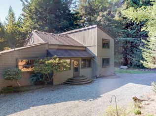 5220 Cummings Rd, Eureka, CA 95503