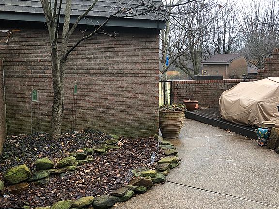 3rd image of 4116 Mason Woods Ln